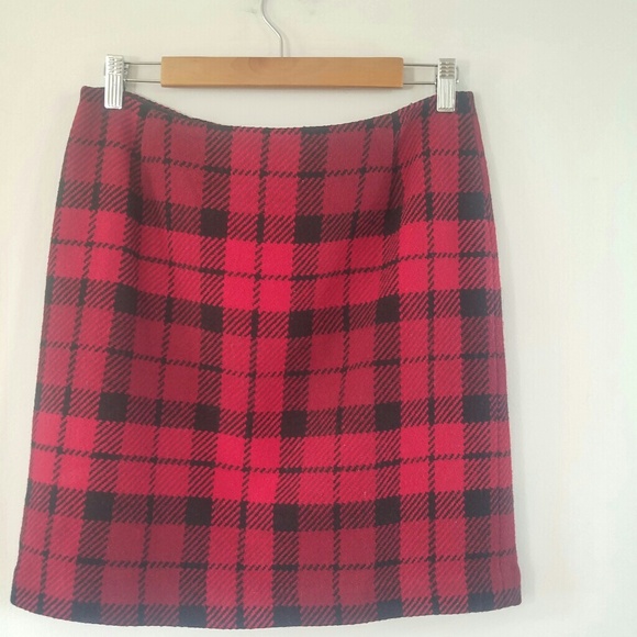 Eddie Bauer Dresses & Skirts - Eddie Bauer Classic Houndstooth Skirt Blk & Red 10